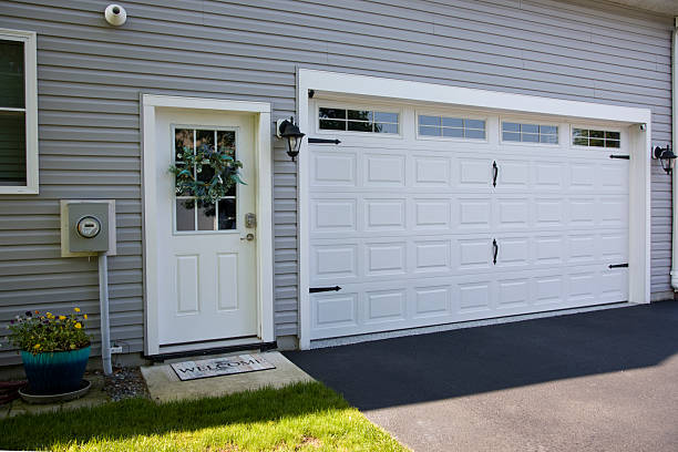 24/7 Emergency Garage Door Panel Replacement experts in Bellows Falls, VT